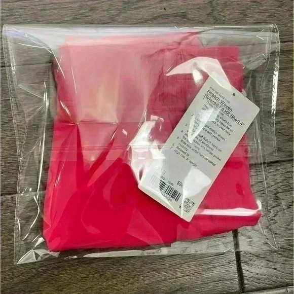 Lululemon NWT Stretch Woven Relaxed-Fit High-Rise Short 4" Cherry Mist - Picture 9 of 9